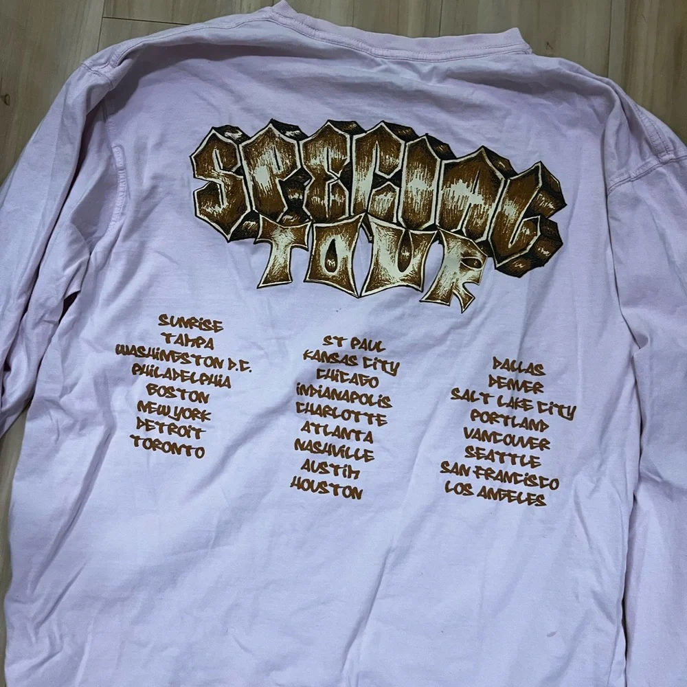 Lizzo branded Lizzo special tour long sleeve tee - Picture 2 of 4